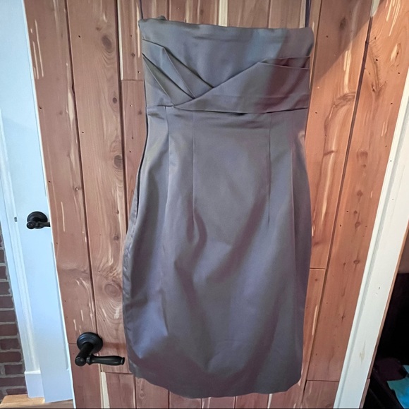 ✨ HP✨  Silver grey cocktail dress. RW&CO.  Size 2. Like new. - Picture 2 of 4